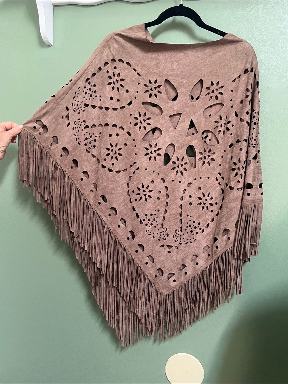 ABS Allen Schwartz Mauve Suede-Look Laser-Cut Fringe Poncho
